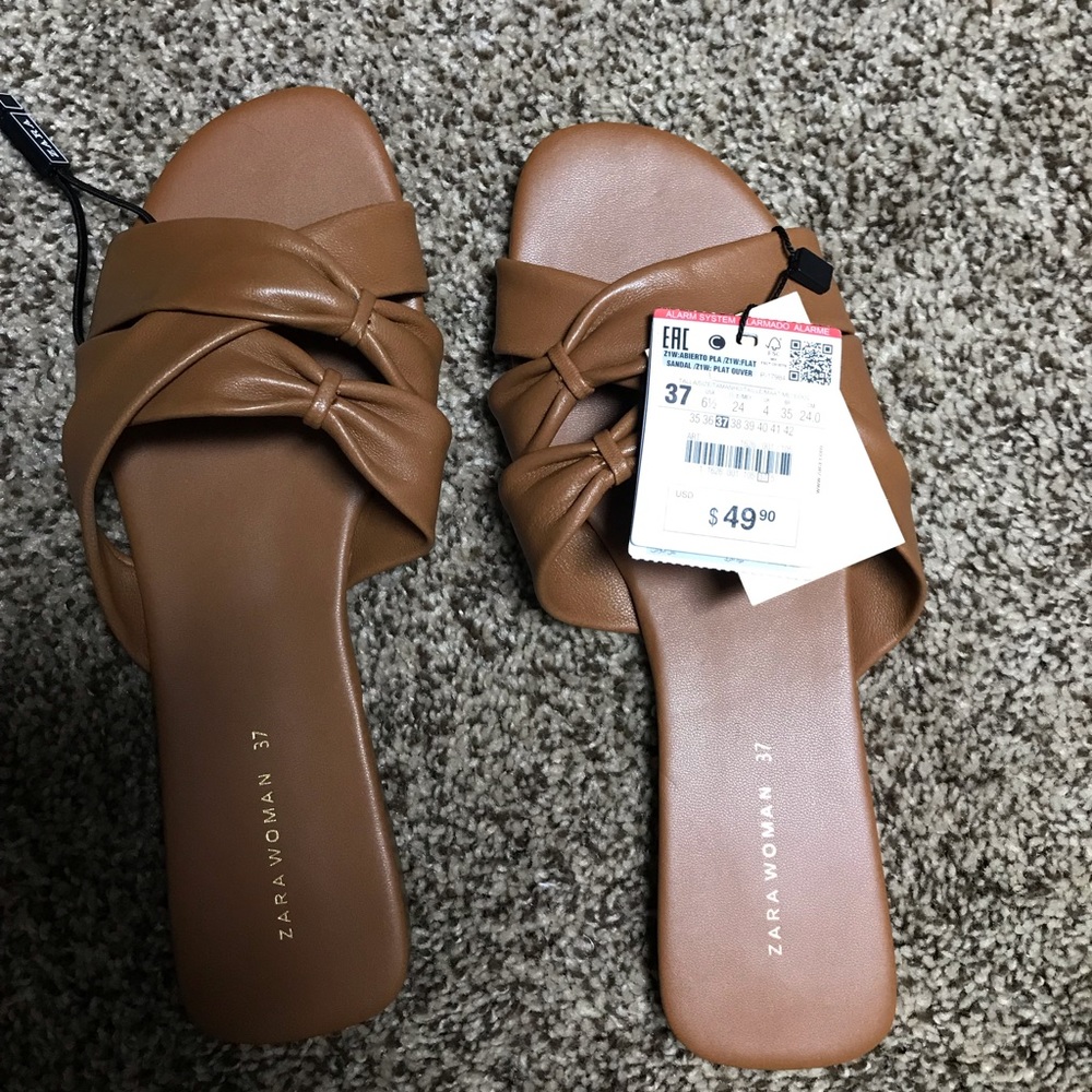 Zara Brown Flats. Never been worn